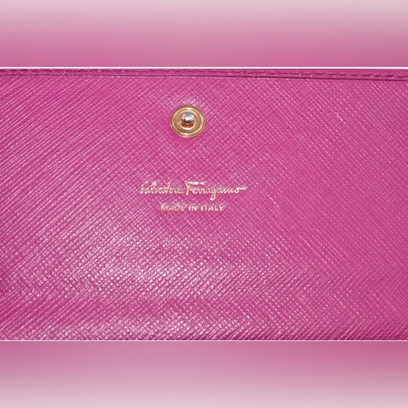 Salvatore Ferragamo Pink Leather Gancio Flap Continental Wallet EUC - Picture 9 of 10